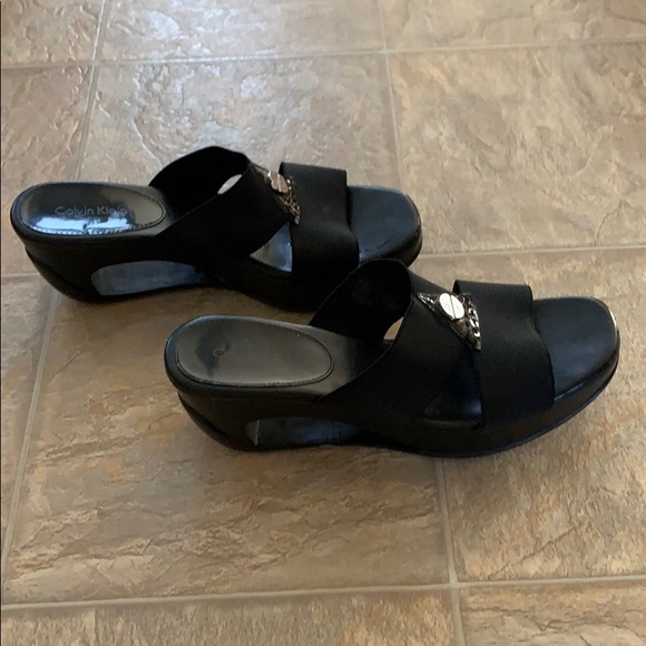 Sandals - Picture 9 of 12